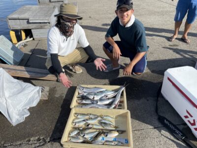 <p>小野様　沖の北　ショアジギでサゴシ11匹🎣朝は全然釣れなかったそうですが昼過ぎの時合で連発♪♪アジはジグサビキで釣れたそうです✨</p>
