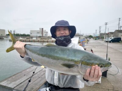 <p>沖の北　ビッグバッカーでブリ！</p>