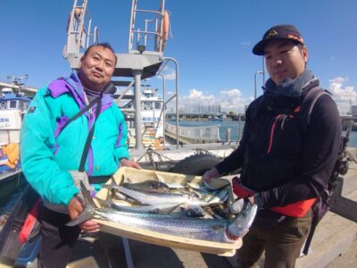 <p>沖の北　ショアジギでサゴシ＆サワラ74cm！</p>