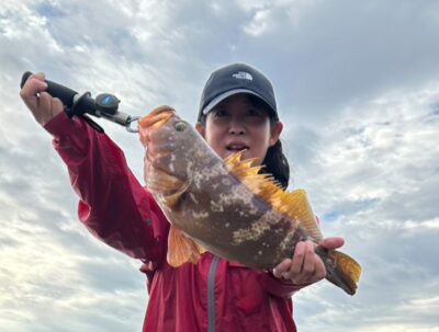 <p>ひまわり🌻様　沖の北外向き　飲ませ釣りでアコウ45cm！（タモ入れ係高倉）</p>