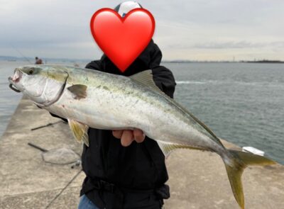<p>立田君　沖の北　飲ませ釣りでメジロ！</p>