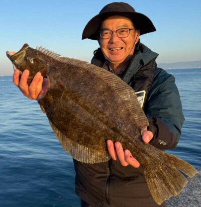 <p>山出様　沖の北外向き　飲ませ釣りでヒラメ59cm！</p>