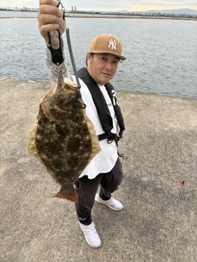 <p>KATO FISHING CLUB 様　沖の北　アジ飲ませ　ヒラメ63cm🎣7時半頃にヒット♪♪</p>