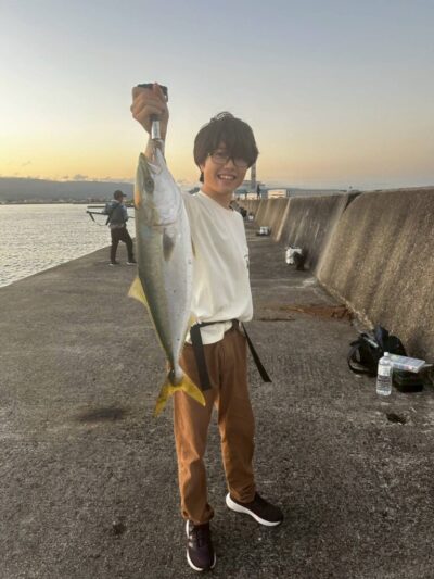<p>たかひろ様　沖の北　ショアジギでメジロ！</p>