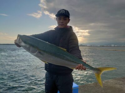 <p>沖の北　飲ませ釣りでブリ！</p>