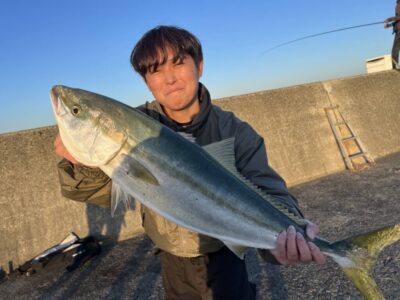 <p>雅様　沖の北　ジャックアイ・マキマキでブリ！初ブリおめでとうございます♪</p>