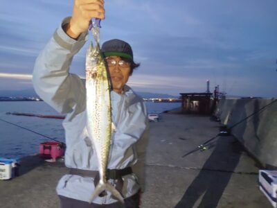 <p>にったこ様　沖の北外向き　ビッグバッカーでサゴシ！この後2つ追加♪</p>