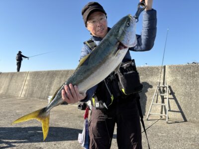 <p>丸山様　沖の北　呑ませ釣りでブリ89cm🎣</p>