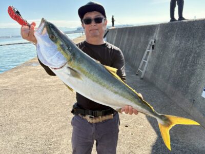 <p>三鬼様　沖の北　呑ませ釣りでブリ91cm🎣　12時頃の釣果🐟</p>