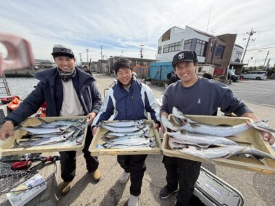 <p>チームブリガリ様　沖の北　ショアジギでサゴシ多数✨アジ飲ませではスズキ3匹GET🎣</p>