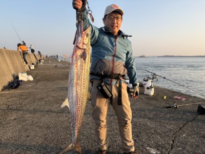 <p>神倉様　沖の北　ショアジギ　7時頃にサワラ102cm🔥おめでとうございます🎉</p>