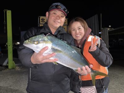 <p>寺本様　沖の北　アジ飲ませ　17時ごろにメジロ🎣初青物との事でしたおめでとうございます🎉</p>