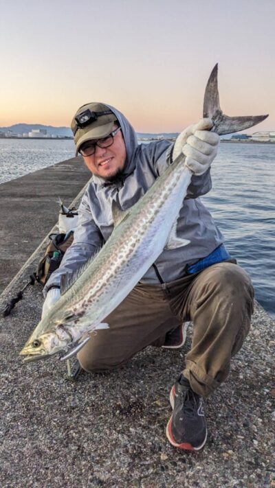 <p>春山様　旧一文字赤灯　ショアジギでサワラ88cm！！！サゴシも沢山♪</p>