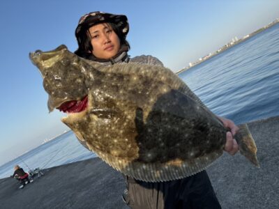 <p>KAYA.様　沖の北　飲ませ釣りでヒラメ67cm！15時半にヒット！</p>
