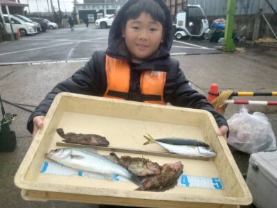 <p>こうた君　沖の北　ジャックアイ・マキマキでシーバス！</p>