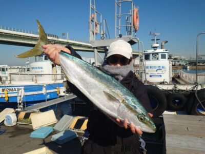 <p>千恵様　沖の北　ショアジギでメジロ！狙う人が少ない中価値ある一匹！お見事！</p><p>まだ釣れますよ♪</p>