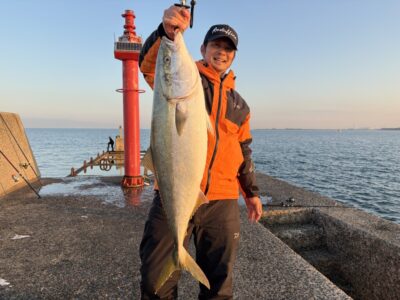 <p>すし処むらた 様🍣　沖の北　アジ飲ませ　ブリ88cm/7.6キロ🎣　7時ごろにヒット♪♪</p>