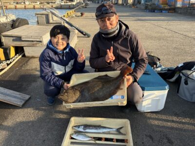<p>島内様　沖の北　アジ飲ませでヒラメ83cm✨ショアジギでサゴシも♪♪サビキでは小アジ〜最大27cmまでのアジにマイワシも良く釣られてました^ ^おめでとうございます🎊㊗️</p>