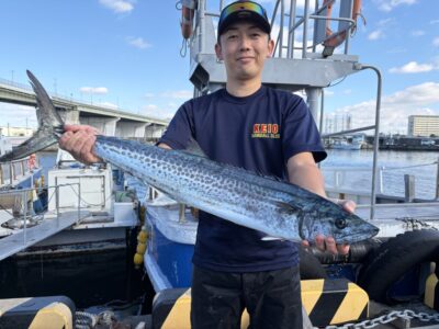 <p>吉本様　沖の北　セットアッパーでサワラ92cm🔥9時前に釣れたそうです♪♪</p>