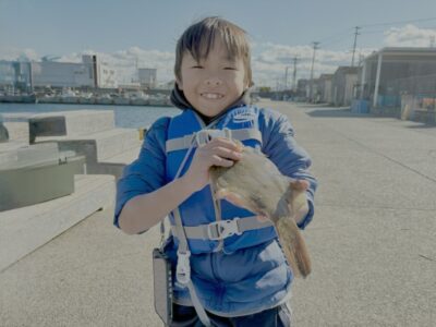 <p>りんたろう君　沖の北でカレイとキス🎣　寒い中頑張りました💪</p>