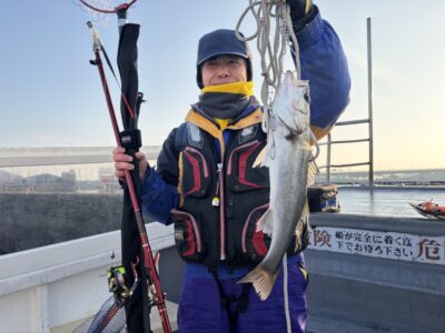 <p>三谷様　中波止3番　7時半ごろ　エビ撒き　ハネGET🎣</p>