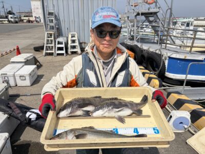 <p>河南町の中村様　中波止3番・沖の北　エビ撒き　ハネ45cmとチヌ2枚GET🎣</p>
