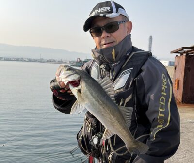 <p>ハネ研会長 福山様　沖の北　8時前に5匹目のハネ🎣</p>