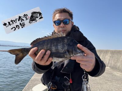 <p>パール高田様　沖の北　へち釣り(岩ガニ)  フグのあたりが多く苦戦の様子でしたが8時過ぎにチヌGET🎣</p>