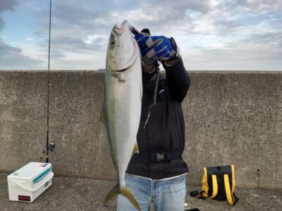 <p>ハイマウンテン様　沖の北　セットアッパーでメジロ！7時にヒット！</p><p>今シーズン初青物！渡船券5枚ゲットおめでとうございます♪</p>