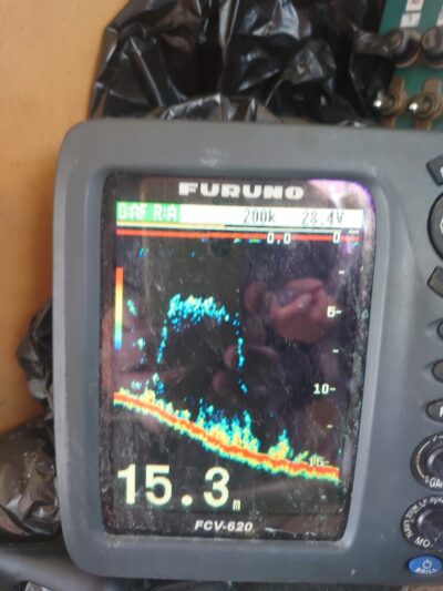 <p>堤防からちょっと離れた所は魚探の写りが良くなってきました。</p>