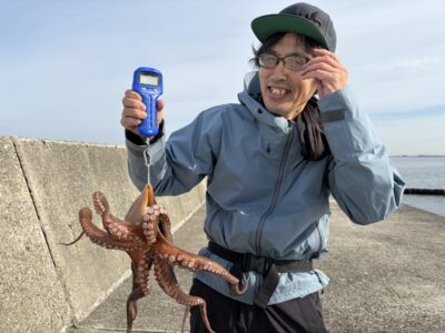 <p>にったこ様　沖の北　タコエギでマダコ1.08キロ🐙8時頃に外向きでヒット♪♪</p>