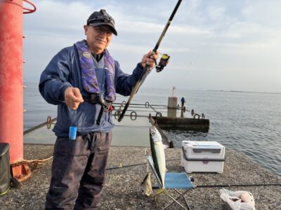 <p>杉浦様　沖の北　飛ばしサビキでサバ🎣今日も少し渋めでしたが底の方で釣れていました！</p>