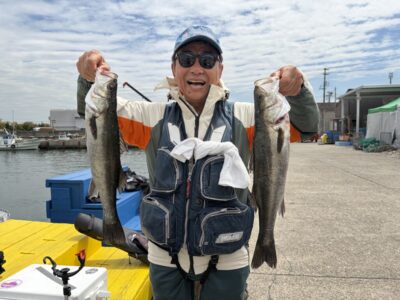 <p>中村様　旧一文字赤灯内向き　エビ撒き釣りでハネ！9時20分〜40分にヒット🎣</p>