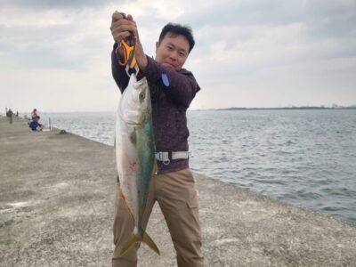 <p>🦂西岡様🌈　沖の北　セットアッパーでメジロ🎣5時過ぎにヒット♪♪</p>