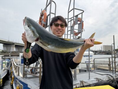 <p>藤原様　沖の北　ビックバッカーでメジロ🎣8時頃にヒット🎉㊗️</p>