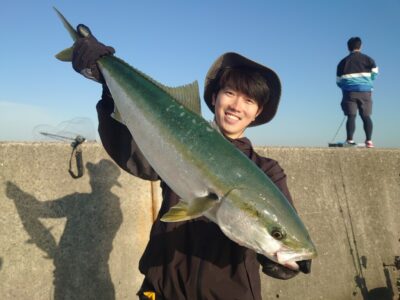 <p>小倉様　沖の北　Gコンでメジロ！6時半頃にヒット！</p><p>「親父より先に釣ってやったぜぇ〜！」とコメントいただきました♪</p>