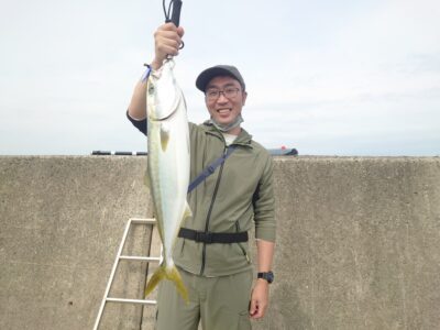 <p>沖の北　ビッグバッカーでメジロ70cm！9時すぎに底から巻上げでヒット！</p><p>最近9時前後に釣れることが多い…。</p>