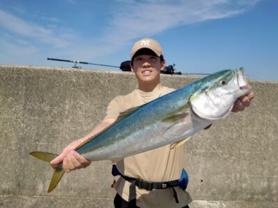 <p>かわせ様　沖の北　ショアジギでメジロ！9時頃にヒット！</p>