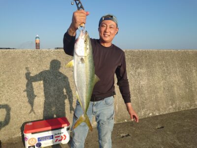 <p>岡本様　沖の北　セットアッパーでメジロ！6時すぎにヒット！</p>