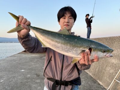 <p>助口様　沖の北　5時頃セットアッパーで人生初のメジロ🎣　おめでとうございます㊗️</p>