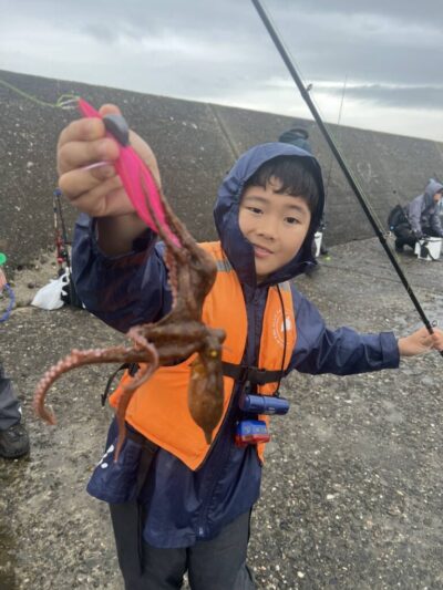 <p>こうた君　旧一文字3番内向き　タコエギで新子タコ🐙</p>