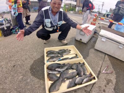 <p>森のみっちゃん様　旧一文字赤灯　先端北向き　フカセ釣りでグレ大漁！</p>