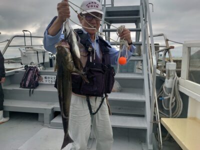 <p>岩田様　中波止2番　エビ撒き釣りで良型ハネとチヌ！</p>