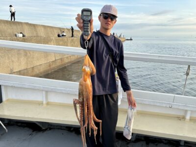 <p>赤坂様　沖の北内向き　5:30頃タコエギでタコ1.65kg🐙</p>