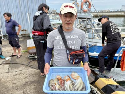 <p>足立様　旧一文字赤灯　タコエギでタコ🐙</p>