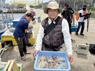 <p>アンドゥー様　旧一文字赤灯付近ををタコジグで丹念に探り歩き🐙8杯🐙</p>