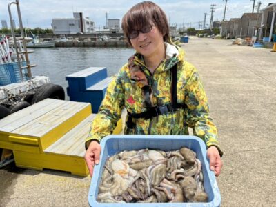 <p>沢山釣れたけど、大ダコが釣れなくでご機嫌ななめなやーたこ様　沖の北内向き　タコエギでリリース含め28杯🐙</p><p>朝から時合いなく11時までポツリポツリ釣れ続いたそうです♪</p>