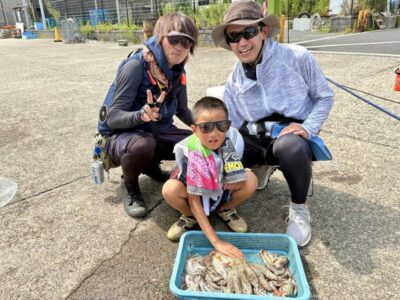 <p>ヤータ王国御一行様　旧一文字赤灯内向き　竿下タコジグで新子〜1kgのタコ🐙</p>