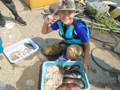 <p>多田名人＆Jr様　旧一文字赤灯　エビ撒き釣りでアコウとグレ！9時便で上がる前に外向きでタコ釣りちょっとやって良型タコ3つ🐙さすが名人♪</p>