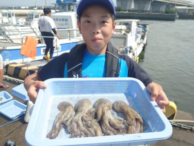 <p>世界のショウタマン様　旧一文字カーブ外向き　タコエギで新子タコ🐙</p>